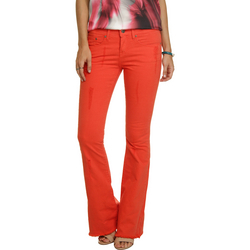 Calça em Sarja Calvin Klein Jeans Flare Color é bom? Vale a pena?