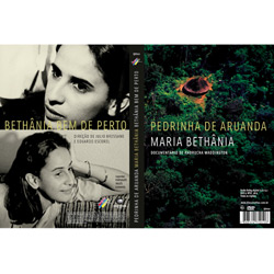 DVD Maria Bethânia - Pedrinha de Aruanda + DVD Bethênia - Bem de Perto é bom? Vale a pena?