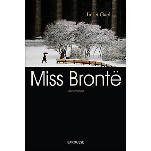Miss Brontë: um Romance é bom? Vale a pena?
