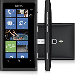 Smartphone Nokia Lumia 800 Desbloqueado Claro - Preto GSM Tela Curva 3.7" AMOLED Processador 1.4GHz 3G Wi-Fi Câmera 8 MP com Dual-LED Flash e Lente Carl Zeiss Memória Interna de 16GB e Grátis 7GB de Armazenamento no Sky Drive é bom? Vale a pena?