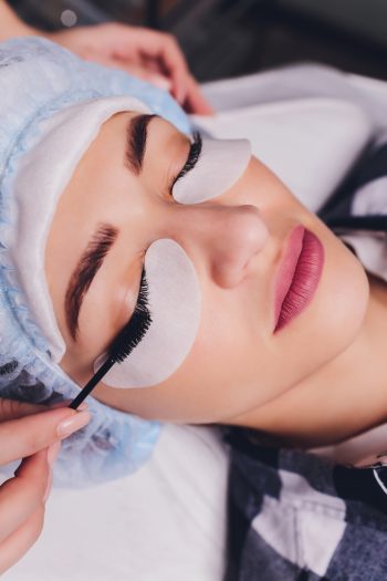 Curso de Alongamento de Cílios: Transforme Sua Carreira Hoje