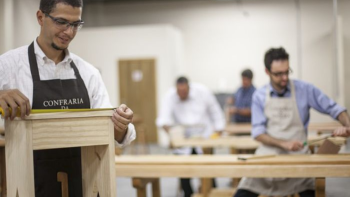 Curso de Marcenaria: Transforme sua Criatividade em Móveis